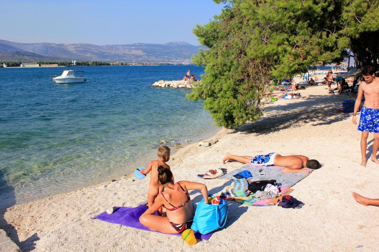 Apartments By The Sea Arbanija, Ciovo - 1085 Trogir Exteriör bild