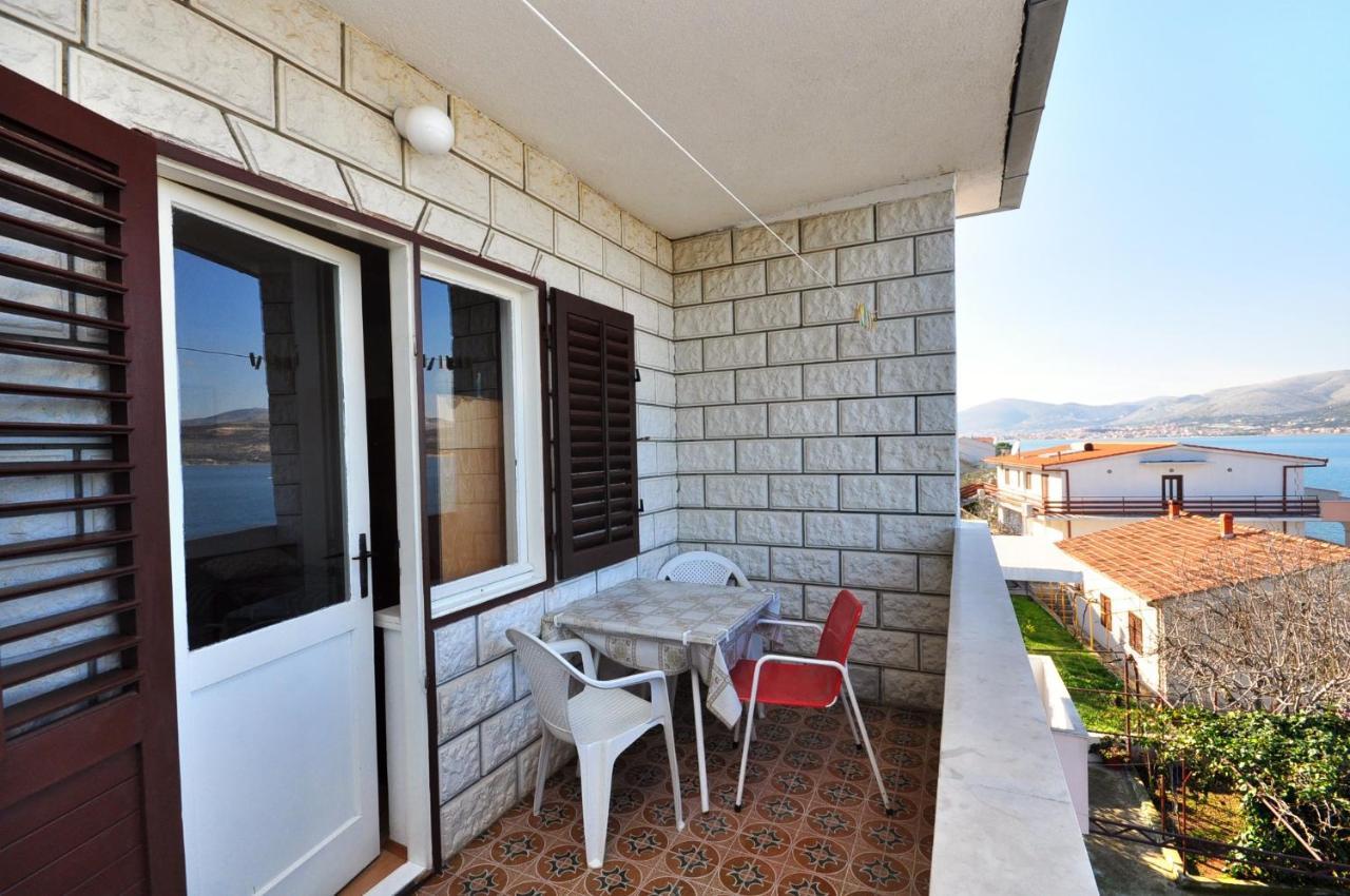 Apartments By The Sea Arbanija, Ciovo - 1085 Trogir Exteriör bild