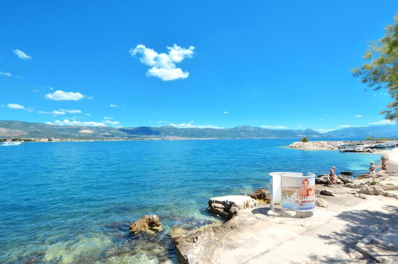 Apartments By The Sea Arbanija, Ciovo - 1085 Trogir Exteriör bild